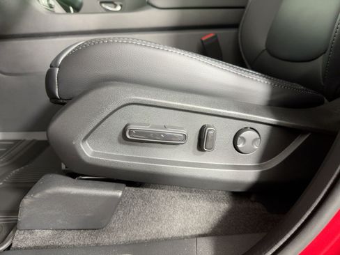 New 2025 Honda Pilot Touring image 13