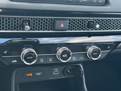 Used 2024 Honda Civic EX-L image 19