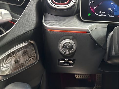 Used 2025 Mercedes-Benz C 300 4MATIC Sedan image 16
