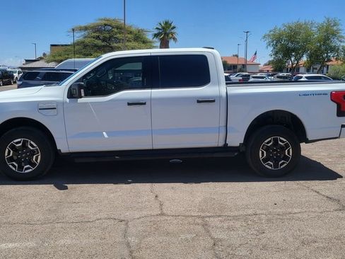 Used 2022 Ford F150 Lightning XLT AWD/4WD image 5