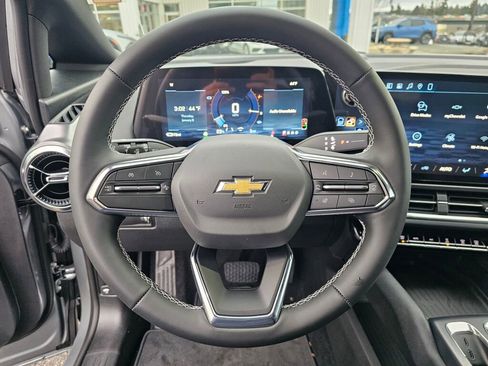 New 2026 Chevrolet Equinox EV LT image 10