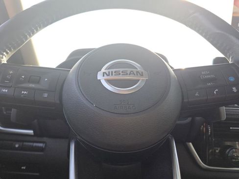 Used 2021 Nissan Rogue SL AWD/4WD image 28
