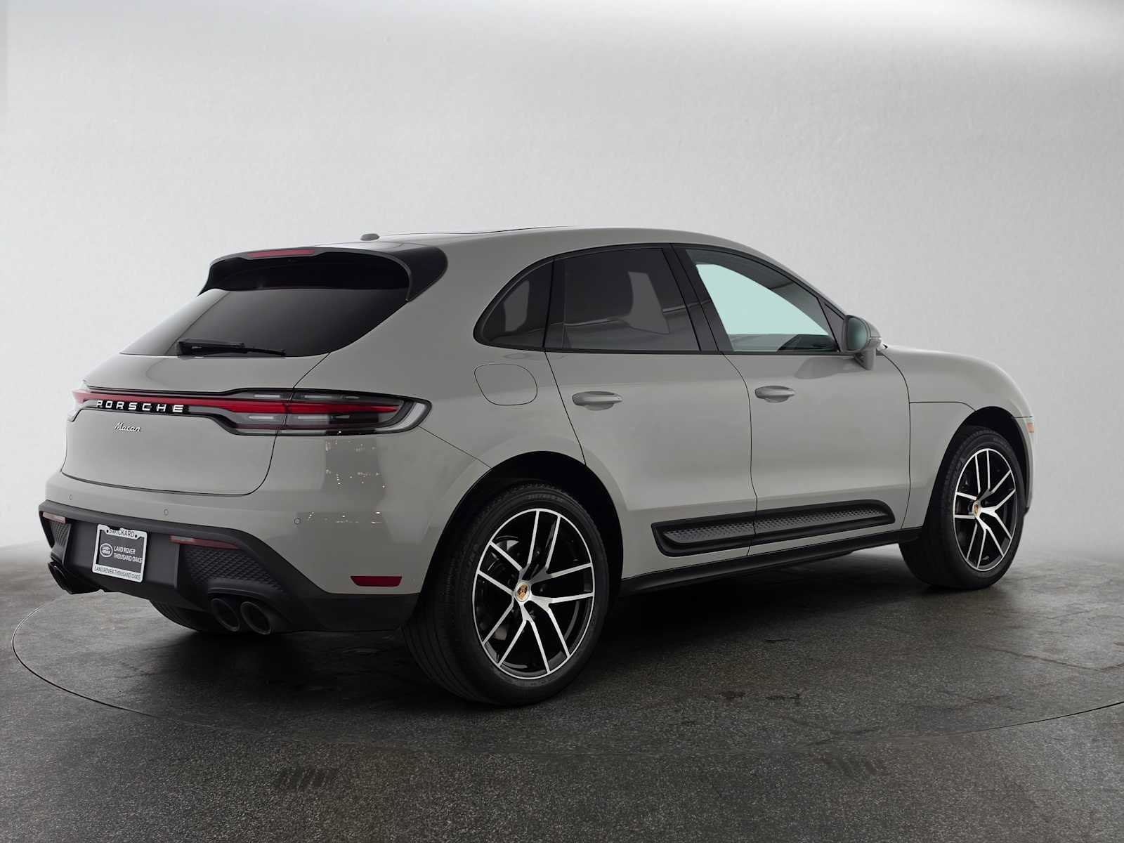 Used 2024 Porsche Macan AWD/4WD image 5