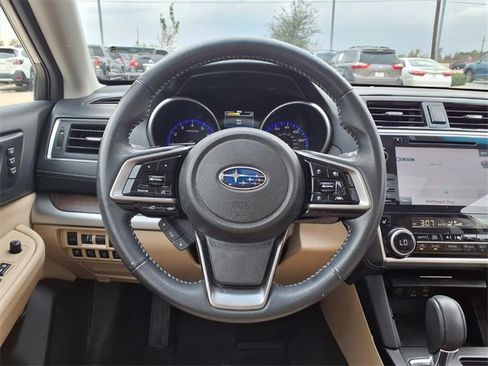 Used 2018 Subaru Outback 2.5i Limited image 12