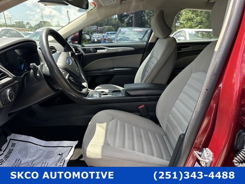 Used 2019 Ford Fusion S image 11