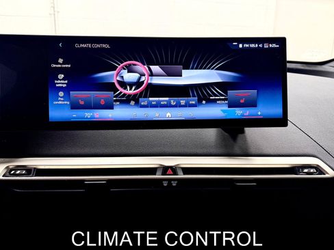 Used 2024 BMW iX xDrive50 w/ Sport Package AWD/4WD image 29