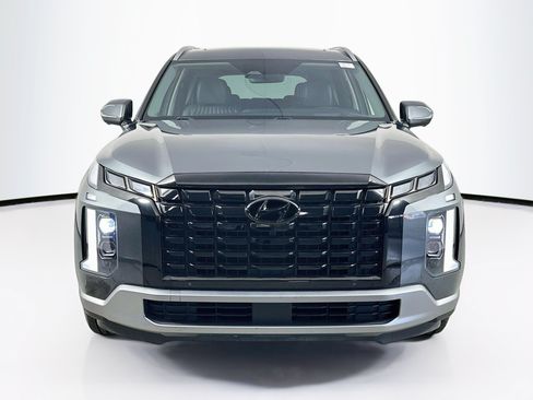 Used 2023 Hyundai Palisade Limited FWD image 2