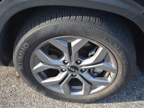 Used 2024 Kia Seltos LX AWD/4WD image 11
