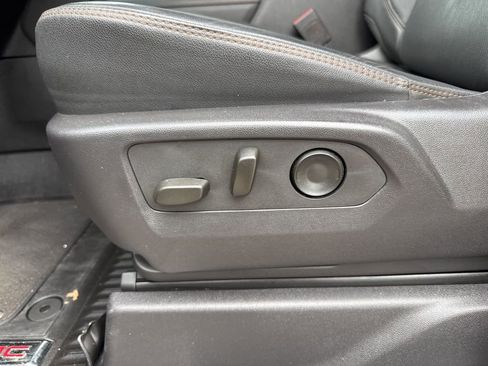 Used 2024 GMC Sierra 2500 AT4 w/ AT4 Preferred Package image 19