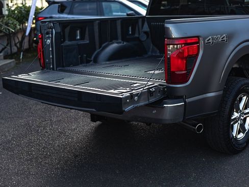 Used 2024 Ford F150 XLT w/ Tow/Haul Package image 9