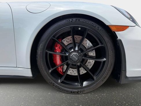 Used 2018 Porsche 911 GT3 RWD image 22