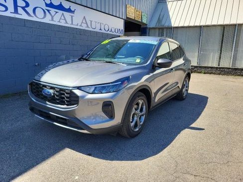 Used 2025 Ford Escape ST-Line FWD image 2