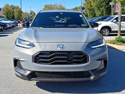 Certified 2025 Honda HR-V Sport image 2