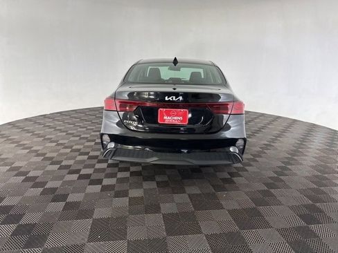 Used 2024 Kia Forte LXS image 6