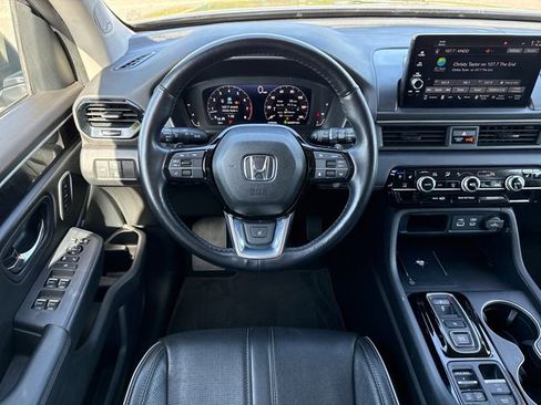 Used 2023 Honda Pilot Elite image 18