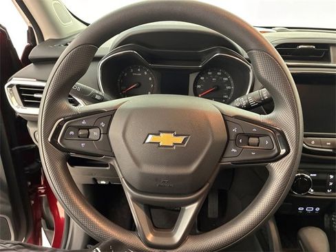 Used 2023 Chevrolet TrailBlazer LT w/ Convenience Package image 21