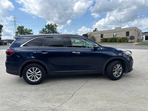 Used 2019 Kia Sorento FWD image 12