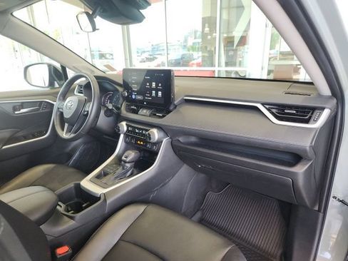 Used 2023 Toyota RAV4 XLE Premium AWD/4WD image 26