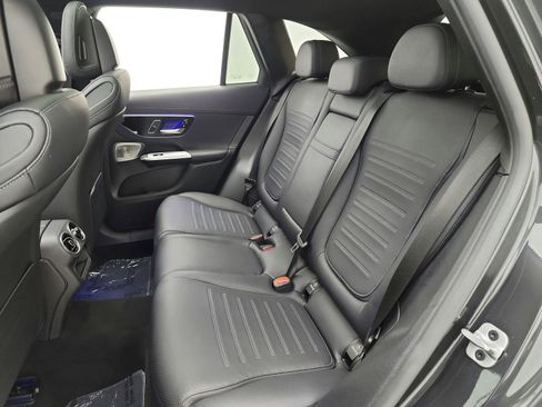 Used 2023 Mercedes-Benz GLC 300 image 16