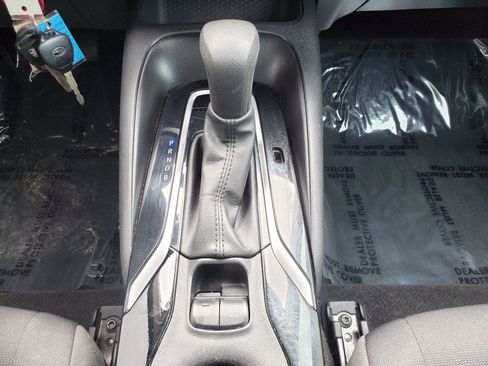 Used 2021 Toyota Corolla LE image 35
