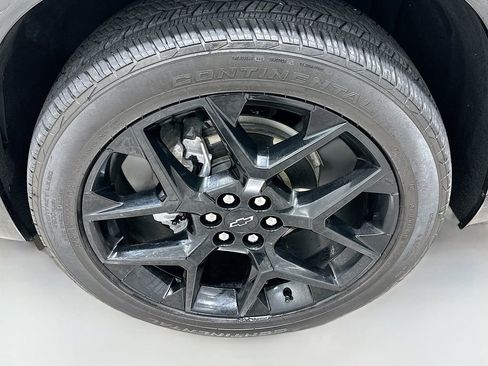 Used 2024 Chevrolet Traverse RS image 34