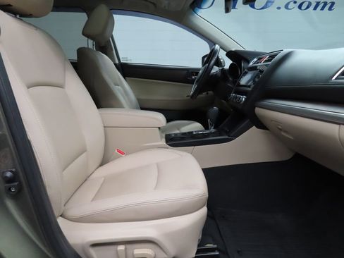 Used 2017 Subaru Outback 2.5i Limited AWD/4WD image 27
