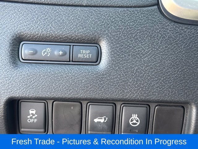 Used 2015 Nissan Murano Platinum w/ Platinum Technology Package AWD/4WD image 16