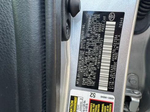 Used 2019 Toyota Camry SE FWD image 25