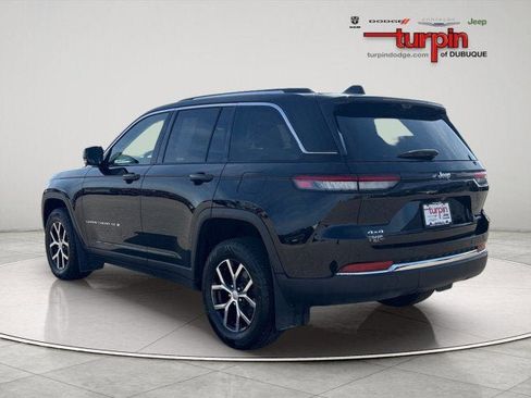Used 2023 Jeep Grand Cherokee Limited w/ Luxury Tech Group II AWD/4WD image 3