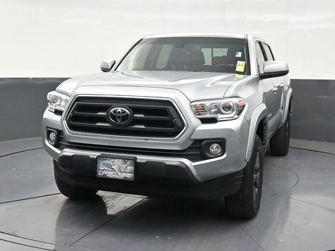 Used 2023 Toyota Tacoma SR5 RWD image 8