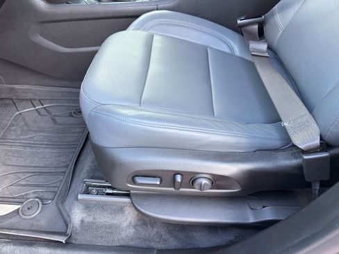 Used 2021 Chevrolet Traverse Premier image 13