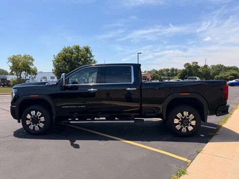 Used 2025 GMC Sierra 2500 Denali w/ Technology Package AWD/4WD image 8