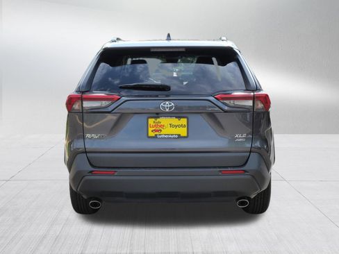 Used 2022 Toyota RAV4 XLE AWD/4WD image 7