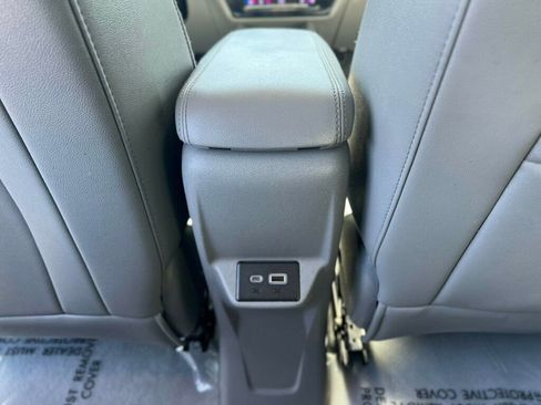 Used 2022 Chevrolet Bolt EUV Premier w/ Sun & Sound Package image 17