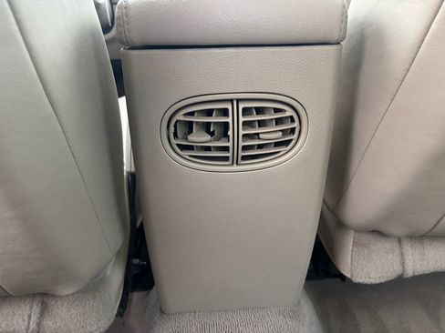 Used 2007 Ford Five Hundred SEL image 35