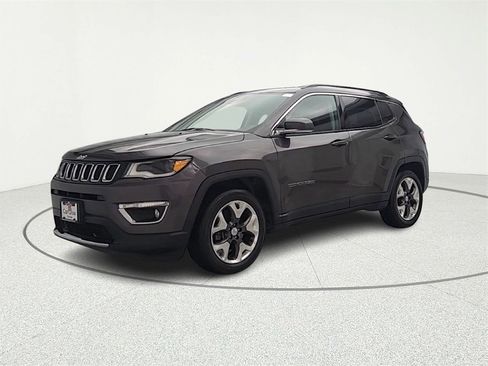 Used 2018 Jeep Compass Limited w/ Navigation Group image 3