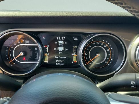 Used 2023 Jeep Gladiator Overland AWD/4WD image 20