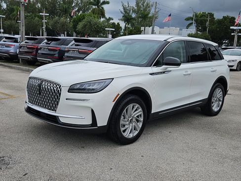 Certified 2024 Lincoln Corsair Premiere image 2