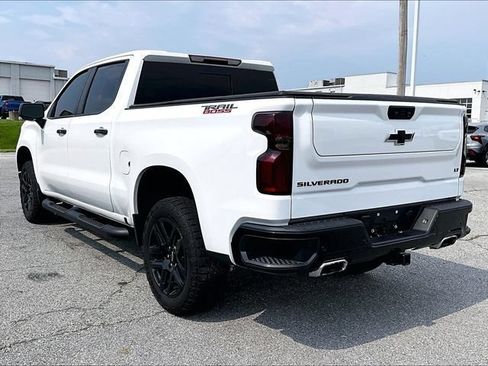 Used 2024 Chevrolet Silverado 1500 LT Trail Boss w/ LT Trail Boss Premium Package AWD/4WD image 7