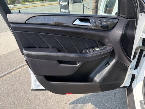 Used 2016 Mercedes-Benz GL 450 4MATIC image 43