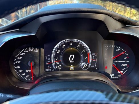 Used 2014 Chevrolet Corvette Stingray Coupe image 38