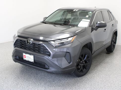 Used 2024 Toyota RAV4 LE FWD image 2