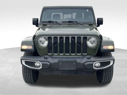 Used 2022 Jeep Gladiator Sport image 2