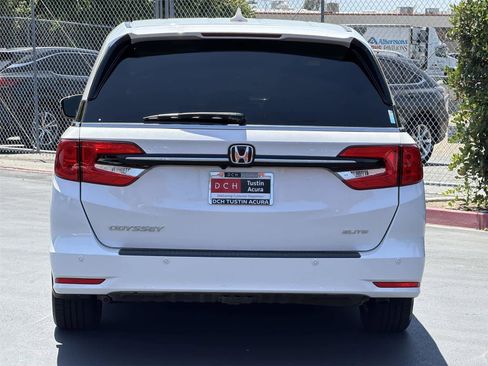Used 2024 Honda Odyssey Elite image 6