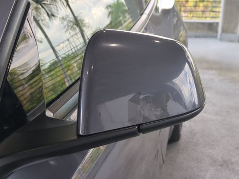 Used 2022 Tesla Model Y Long Range image 12