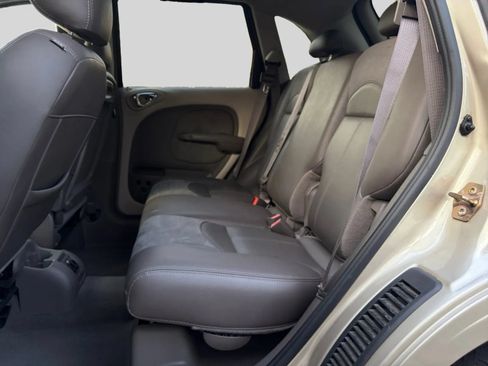 Used 2005 Chrysler PT Cruiser Limited FWD image 13