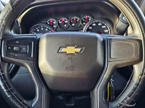 Used 2020 Chevrolet Silverado 1500 Custom w/ Custom Value Package image 21