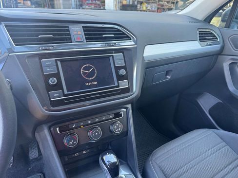 Used 2022 Volkswagen Tiguan S image 14