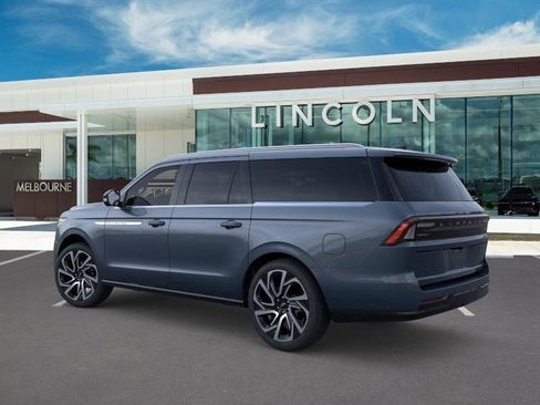 New 2026 Lincoln Navigator L Reserve AWD/4WD image 4