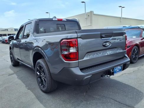 New 2025 Ford Maverick Lariat w/ Black Appearance Package image 4